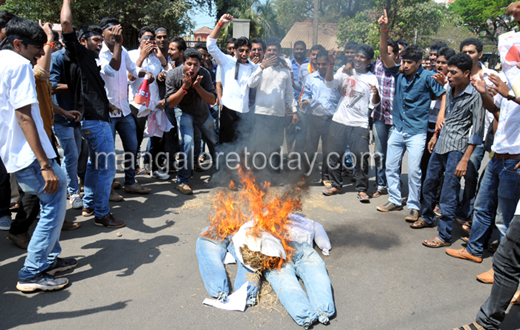 Mangalore Bundh against Yettinahole Project in Mangalore